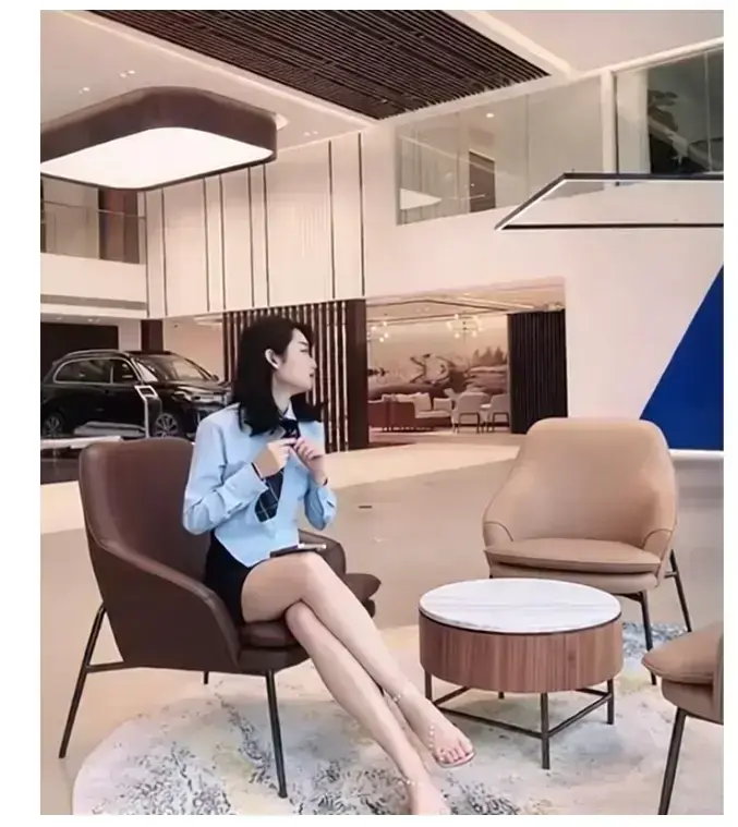 佳木斯新玛特迪桑特女销售事件完整现场视频在线观看-迪桑特导购事件后续结果意想不到-全网震惊免费播放