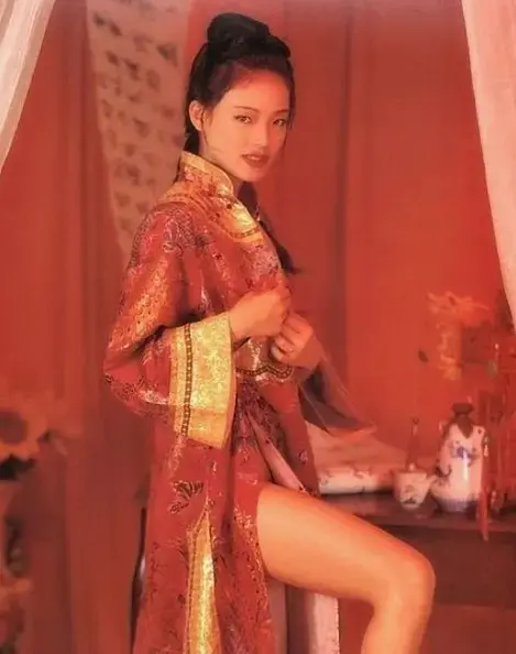 《舒淇舒掰掰》早期经典合集揭秘为何大美女叫舒掰掰-舒淇阁楼经典照片合集免费分享-网盘资源一键速播全集