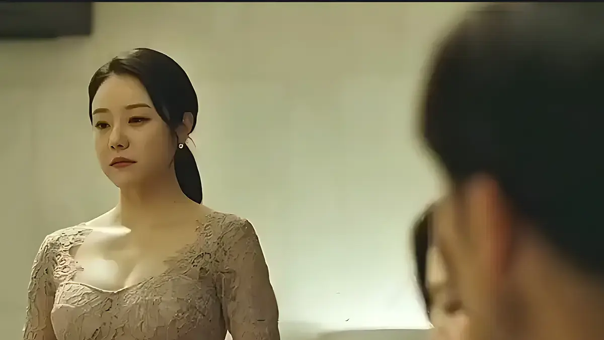韩国伦理剧情片《漂亮的保姆》高清无删减版在线观看-小保姆与男主人禁忌之恋大尺度深夜福利-免费看全集