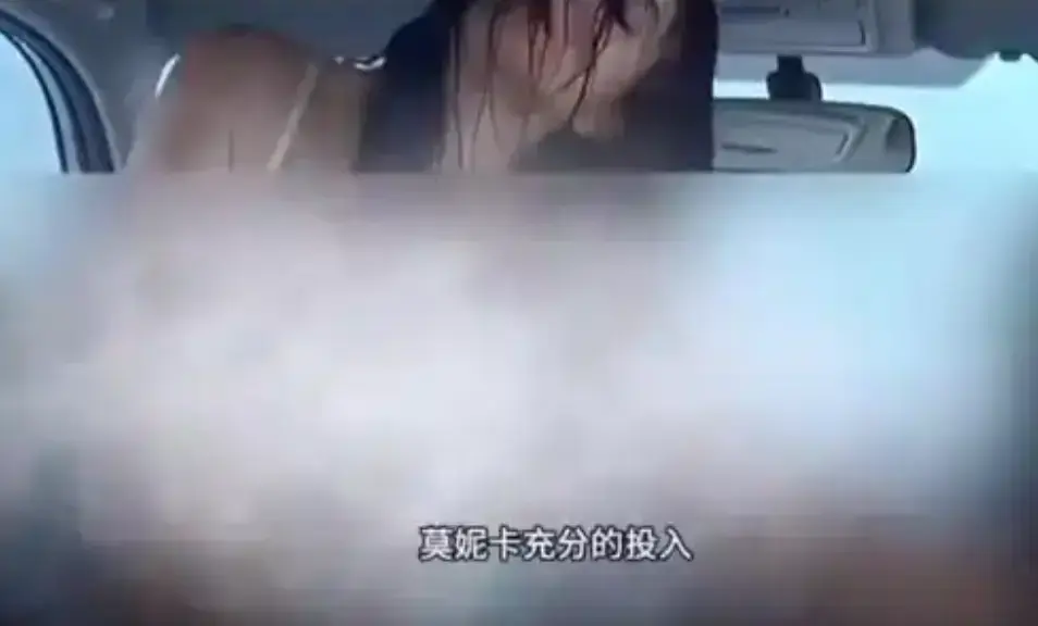 法国电影《爱我几何》HD高清在线观看-《爱我几何》未删减版1080P中字播放1-N集-爱情片爱我几何迅雷资源下载通道