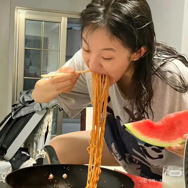《特殊的按摩精油》完整版HD1080P高清-无删减中字免费在线观看-特殊的按摩精油全网同步更新-手机电脑端均可播放